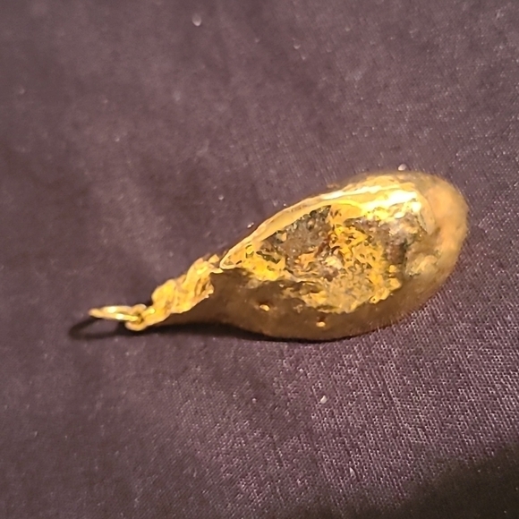 Beautiful Small GEODE Wrapped in a Gold Tone Metal - Picture 5 of 6